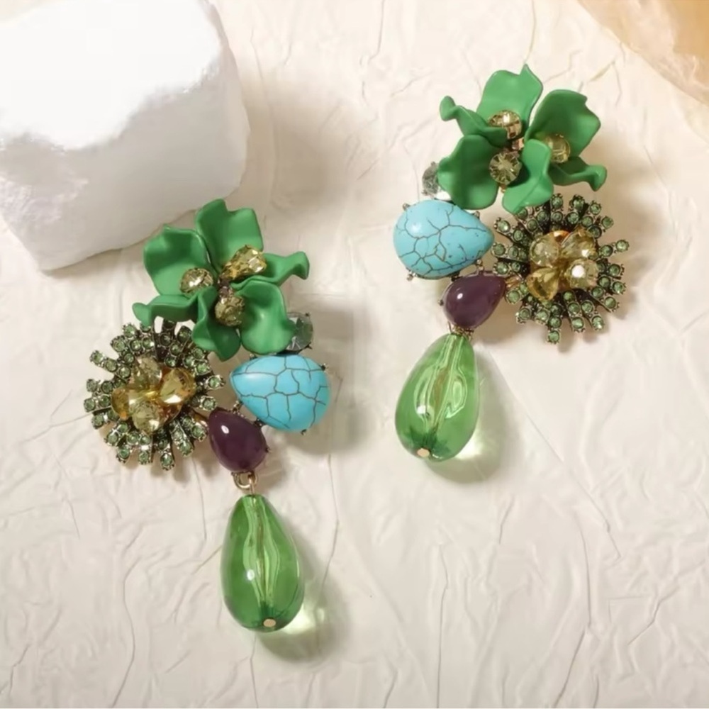 Zara Floral Green Gemstone Drop Earrings - Picture 4 of 4